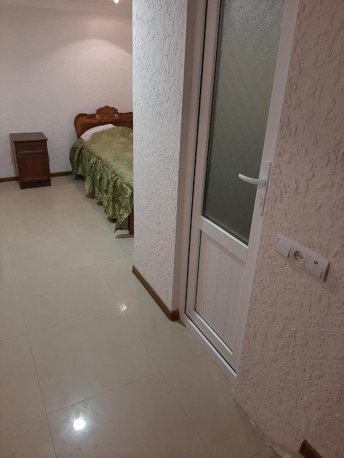 Narvar Hotel Goris Extérieur photo