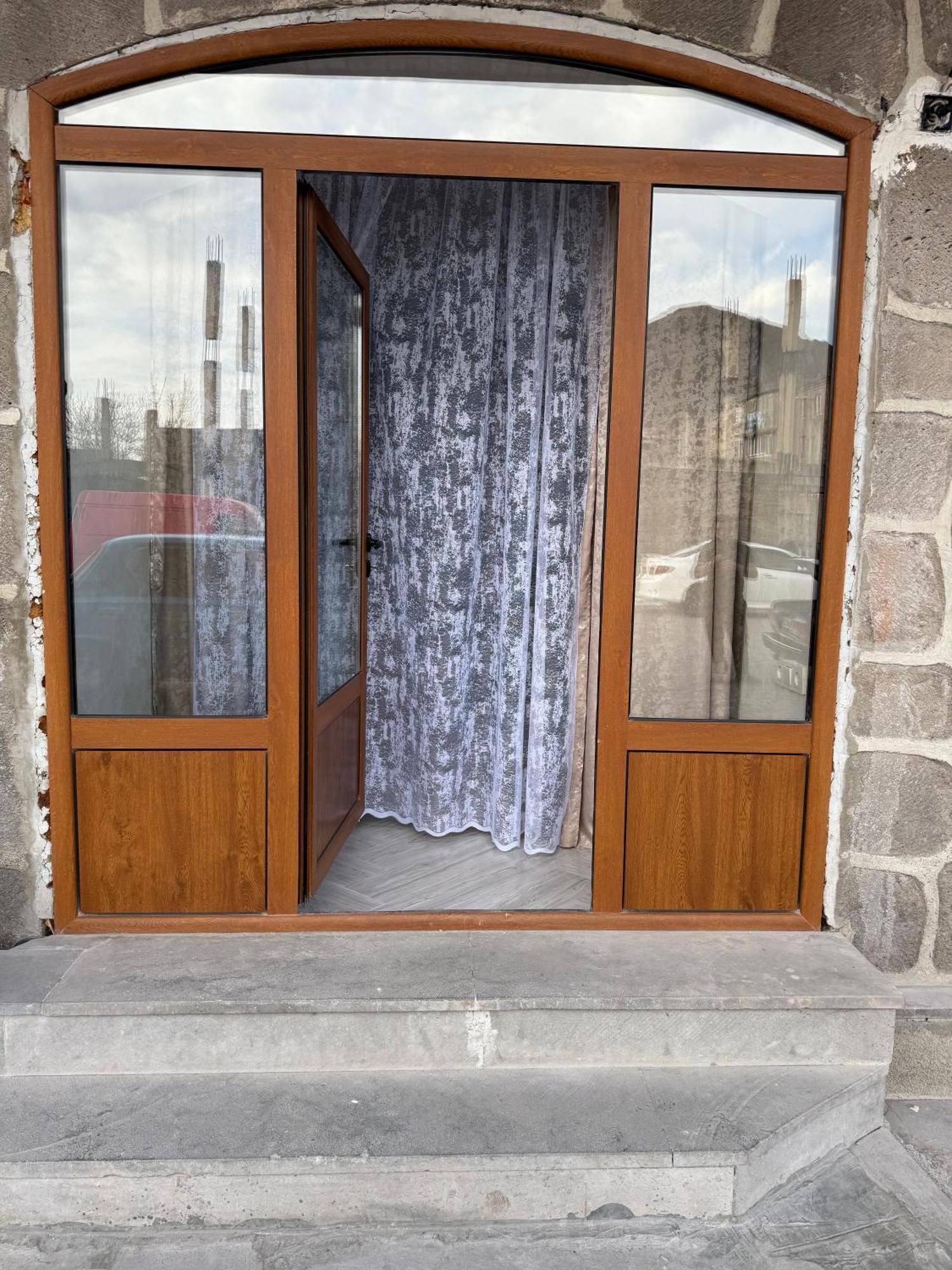 Narvar Hotel Goris Extérieur photo