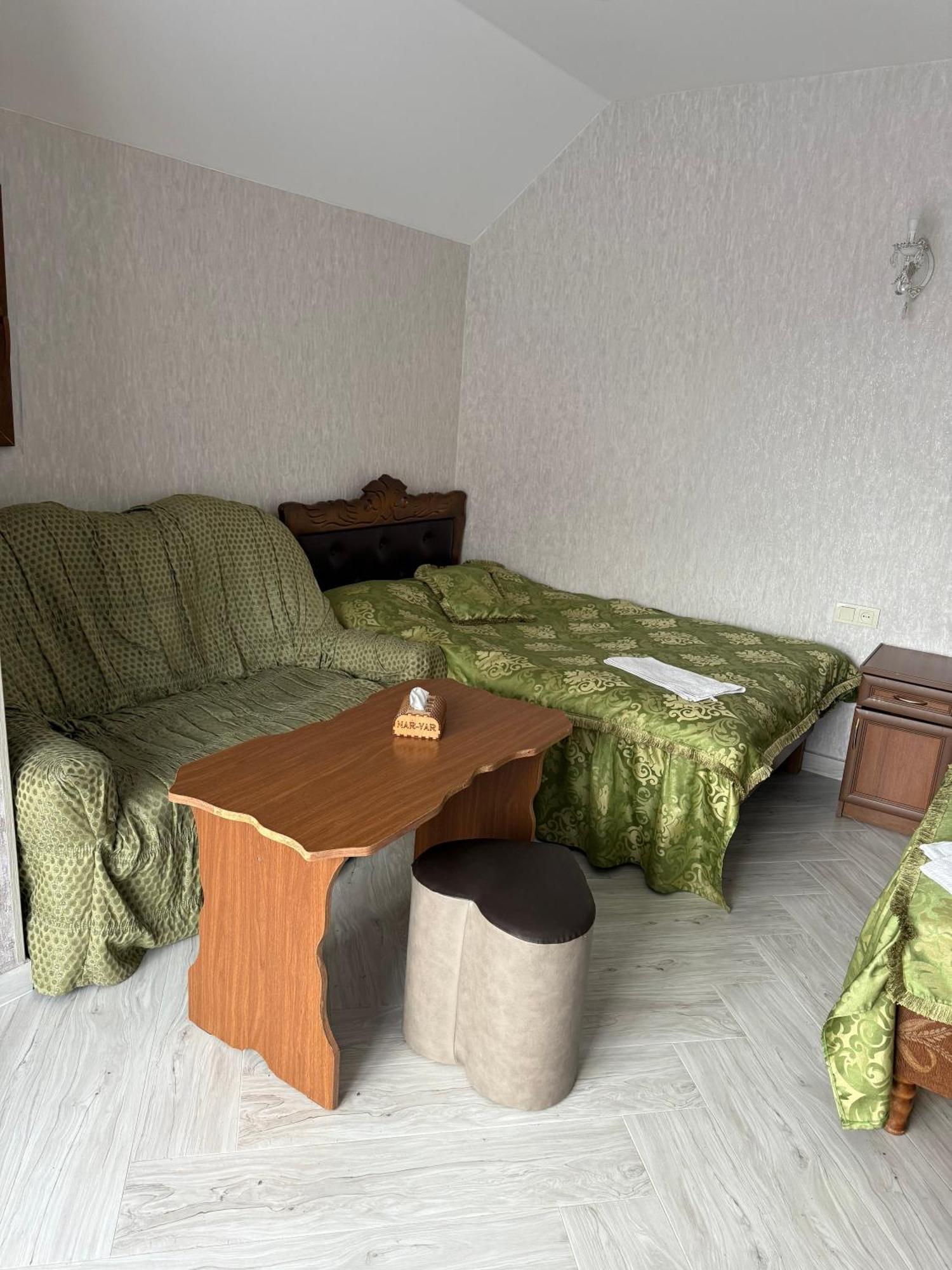 Narvar Hotel Goris Extérieur photo